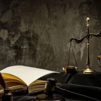 وکیل پایه یک کیفری حقوقی خانواده املاک