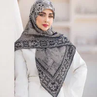 روسری دستدوز چاپ خیس طرح گلیمی|لباس|میبد, |دیوار