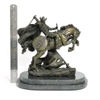 مجسمه برنزی جنگجوی قرون وسطایی|مجسمه، تندیس، ماکت|مشهد, آزادشهر|دیوار