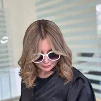 مرکز زیبایی رنگ مو|خدمات آرایشگری و زیبایی|خرم‌آباد, |دیوار