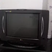 تلویزیون همراه با میز به فروش میرسد 