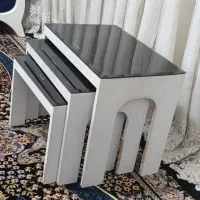 میز و سه عدد عسلی
