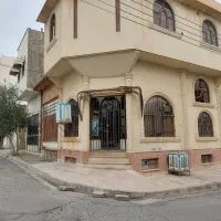 فروش مغازه و زیرزمین سه نبش