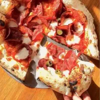 نیروی پیتزا زن و آشپزخانه