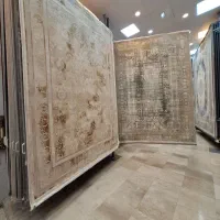 فرش ۹ متری انتیک عسلی ۱۲۰۰ شانه نگارین تبریز