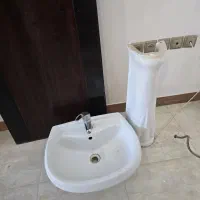 روشویی با پایه و شیر اهرمی