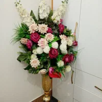 گل به همراه گلدان