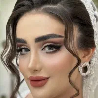 تخفیف پنجاه درصدی میکاپ و شینیون کاشت مژه آخر ماه