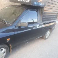راننده همراه با وانت مسقف