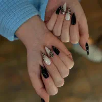 آموزش کاشت ناخن و آموزش میکرو بلید ابرو و ...