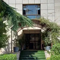 نیروی خدماتی خانم