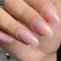 آماده همکاری در لاین ناخن و پدیکور