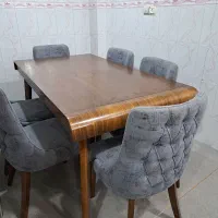 میز نهارخوری در حد نو