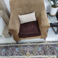 مبل درحدویک عدد میزتی وی|مبلمان خانگی و میز عسلی|نیشابور, شهید بهشتی|دیوار