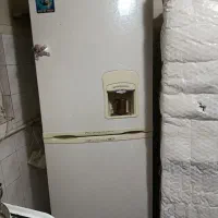 یخچال و فریزر آیسان