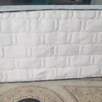 تخت فلزی و تشک طبی و پاتختی|تخت و سرویس خواب|شیراز, شهرک گلستان|دیوار