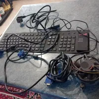 یه سری وسایل کامپیوتر و کیبورد
