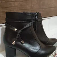 نیم بوت شیک ونو