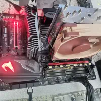 قطعات کامپیوتر (مادربرد، قاب، واترکولر)