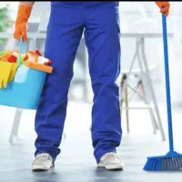 فرد نظافتچی برای تمامی مکان ها هستم