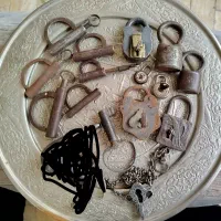 کهنه ، سالم ، دست نخورده|کلکسیون اشیاء عتیقه|اردکان, |دیوار
