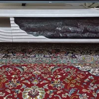 زیر تلویزیون درحد نو بفروش می رسد .رادیو