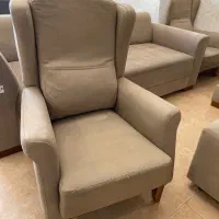 یک عدد  مبل  یک نفره