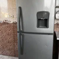 یخچال آیسان