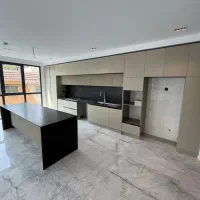 گلستان-شمالی-210متر-3-خواب-فول-مشاعات