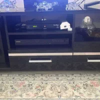 تلویزیون و میز