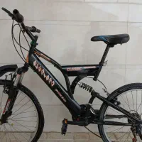 دو عدد دوچرخه ۱۶ و ۲۶
