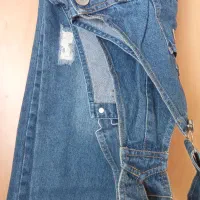 شلوار لی زنانه