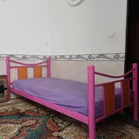تخت|تشک تختخواب|محمدشهر, کوی بهار|دیوار
