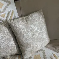 کوسن مبل کاملا سالم و تمیز بدون کوچکترین ایراد|رختخواب، بالش، پتو|تهران, تهرانسر شمالی|دیوار