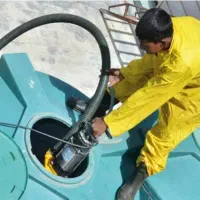 نظافت وشستشو ونشت گیری وتعمیرات حوض انبار