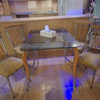 میز و صندلی ۴نفره (باقابلیت ۶نفره)