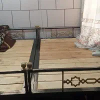 یک جفت تخت آهنی