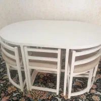 میز ناهار خوری شش نفره  فقط یکی از صندلیش شکسته