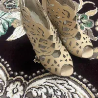 کفش پاشنه بلند