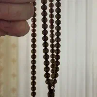 تعدادی تسبیح سفارشی و دستبند نقره و گلنگ نقره