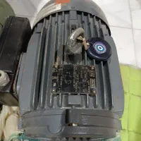 دینام . الکترو موتور .  اسب. گیربکس.
