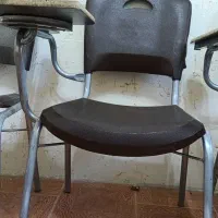 صندلی دانشجویی