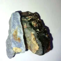 دو عدد سنگ عقیق تراش نشده ( عقیق کبود و آبی)