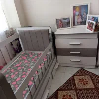 تخت وکمد بچه در حد نو تخت مناسب نوجوان هم هست|اسباب و اثاث بچه|کرج, جهانشهر|دیوار
