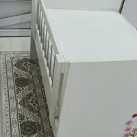 تخت نوزاد
