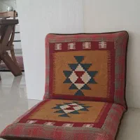فروش فوری یک عدد پشتی سنتی