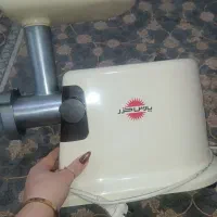 چرخ گوشت دست دو سالم