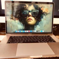 مک بوک پرو ۲۰۱۶ تاچ بار