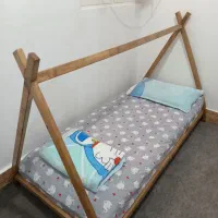 میزتحریر و تخت خواب کودک|تخت و سرویس خواب|برازجان, |دیوار