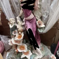 آبنما و خانه چوبی